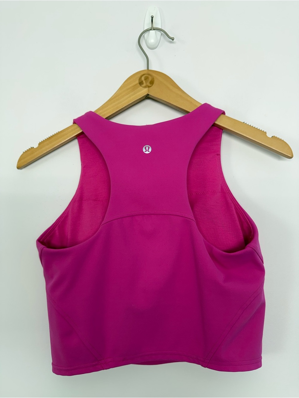 44: Lululemon Invigorate Training Tank Top Sonic Pink Size 6 - Picture 2 of 3